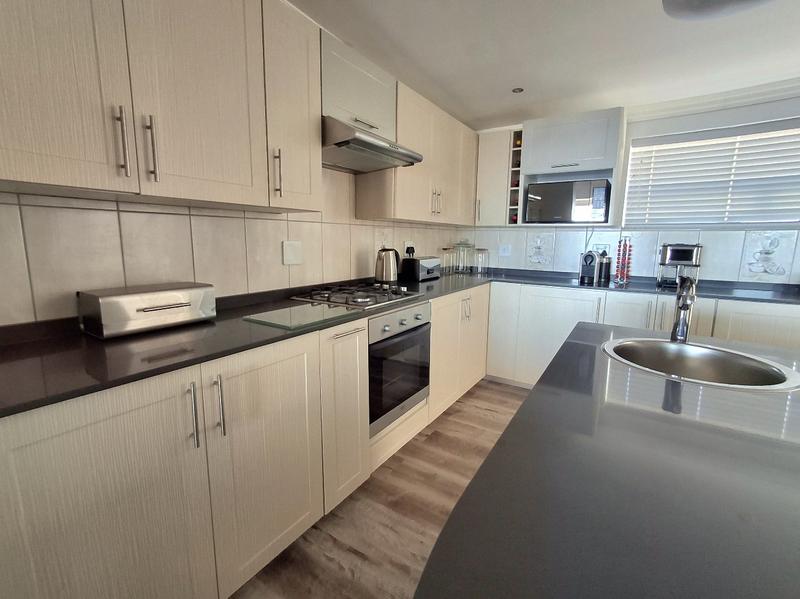 4 Bedroom Property for Sale in Da Gama Bay Western Cape